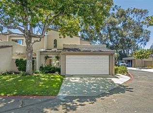 8707 Caminito Abrazo, La Jolla, CA 92037