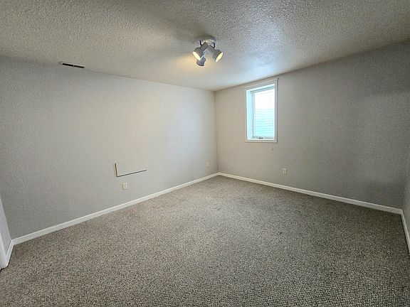 3rd image of 2216 Drum Ave #B