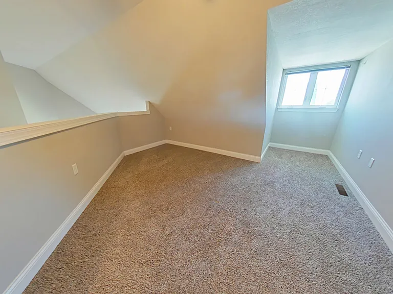 Delafield Woods Apartments — Photo 72