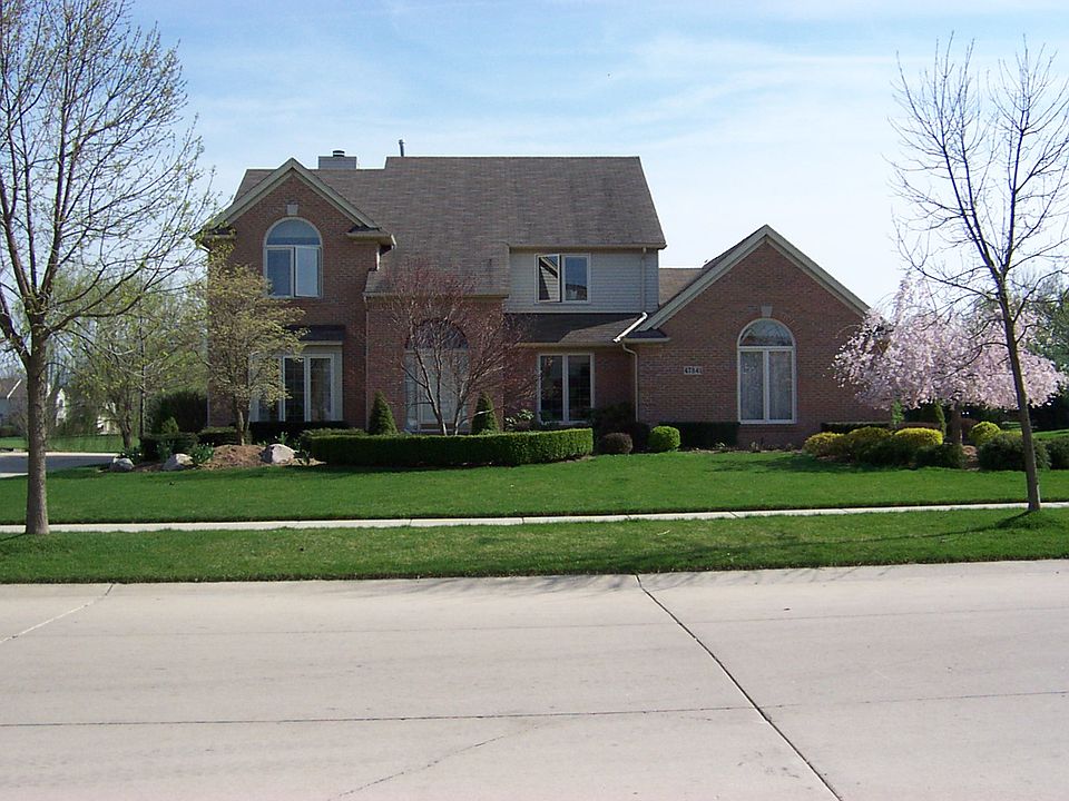 1st image of 47841 Royal Pointe Dr