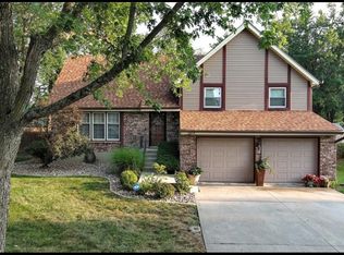 1005 SE 2nd St, Lees Summit, MO 64063