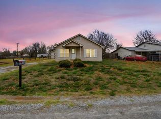 303 W South Dr, Fletcher, OK 73541
