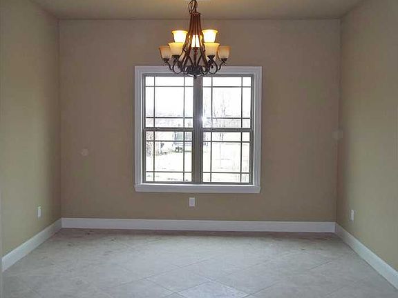 5th image of 8300 Windsong Ln