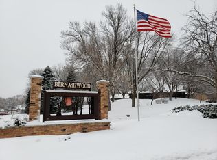 98 Birnamwood Dr, Burnsville, MN 55337