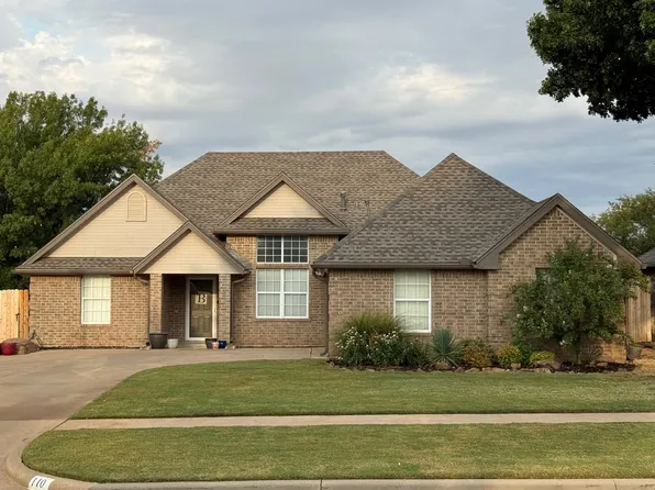 110 NE 52nd St, Lawton, OK 73507