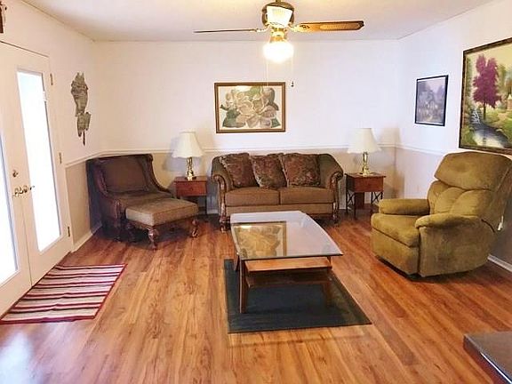 4th image of 2261 Northbrook Dr