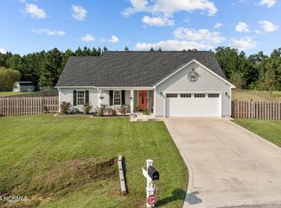 205 Tall Tree Ct, Maysville, NC 28555