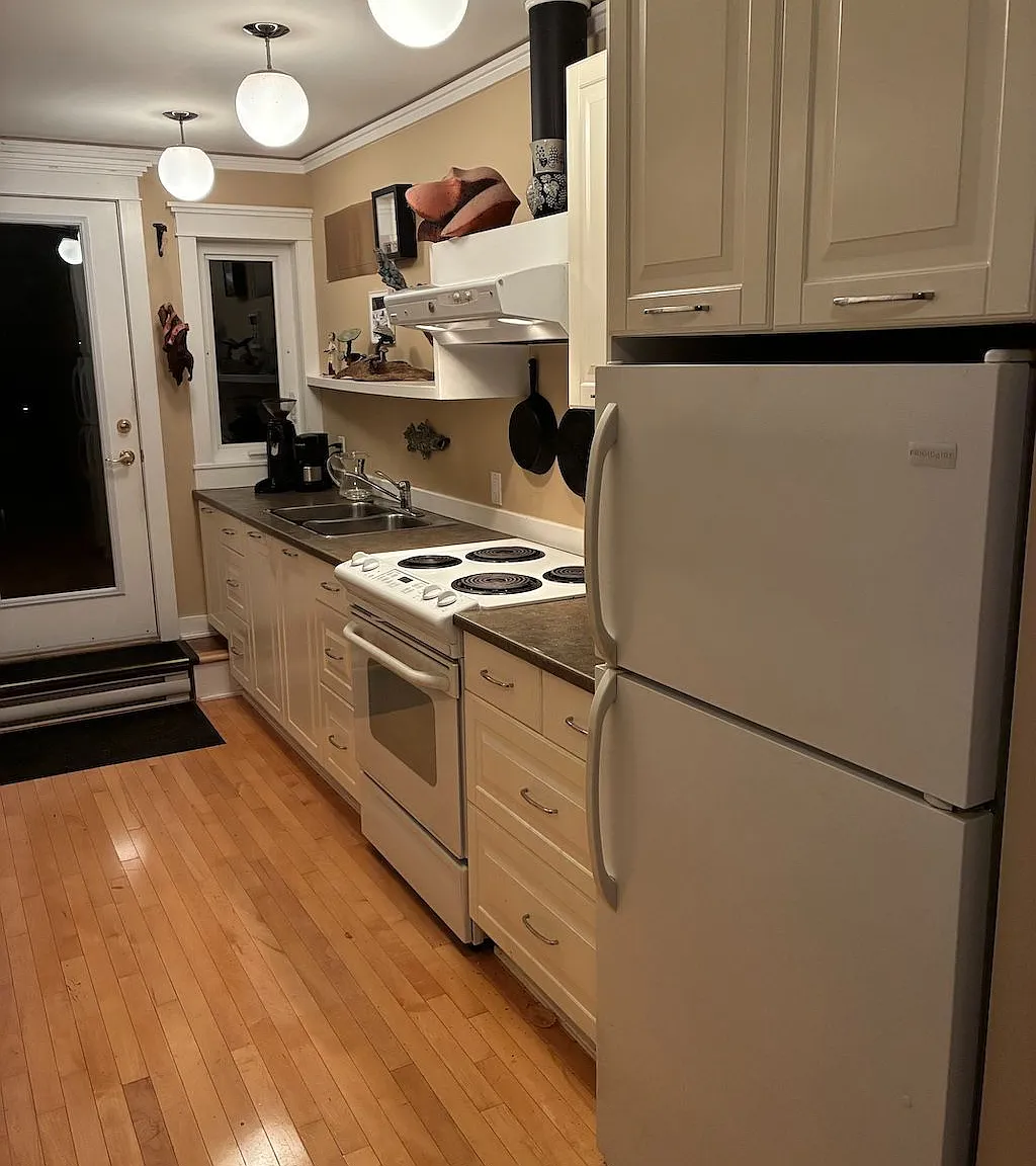 Studio, $1,795 — Photo 2