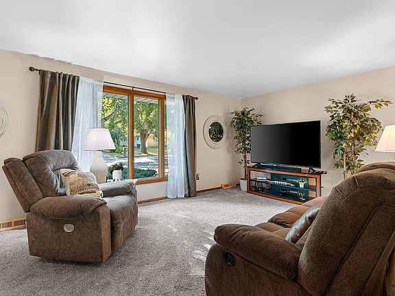 4th image of 1110 Michaline Dr