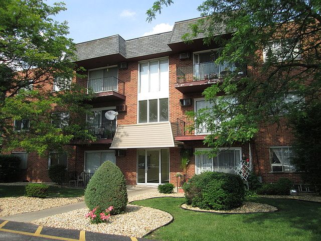 1st image of 11245 S Harlem Ave APT B1
