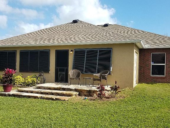 2nd image of 110 Palm Cir