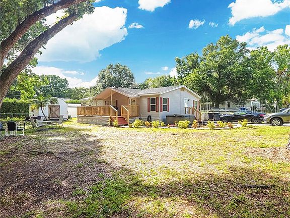 3rd image of 2400 Island Oaks W