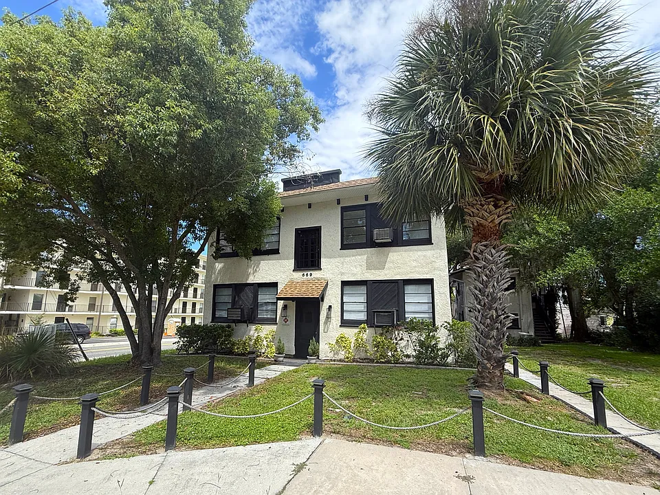 669 Avenue B NW #10