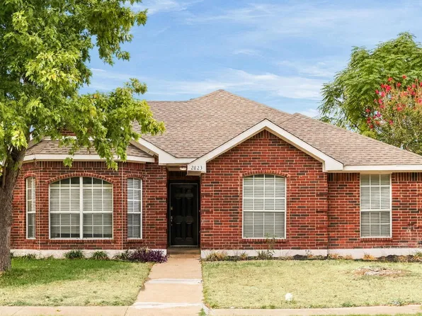 2823 Saint Martin Dr, Lancaster, TX 75146