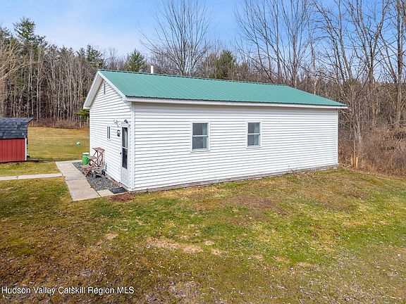 3rd image of 1677 New York 145