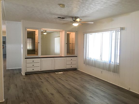4th image of 1042 San Nicolas St