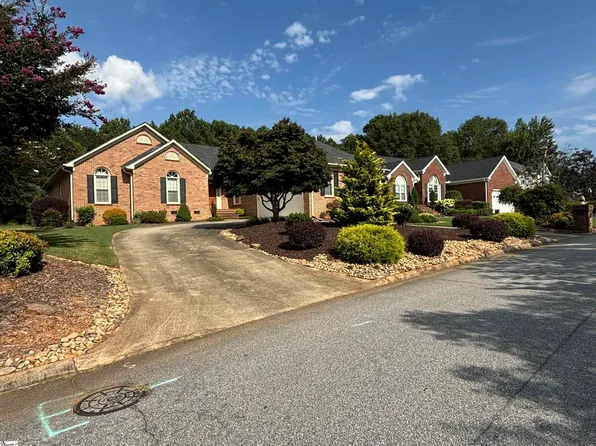 103 Chetsworth Ln, Greenville, SC 29607