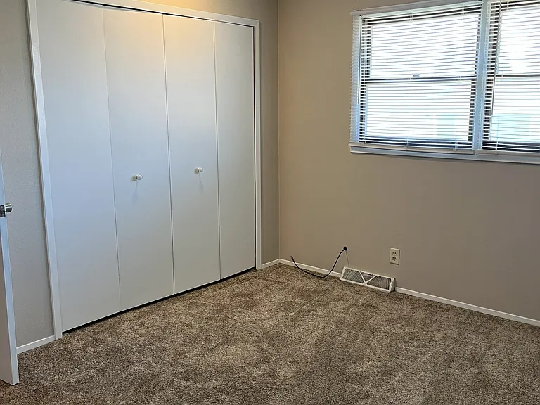 2638 N Clark St #2 — Photo 9