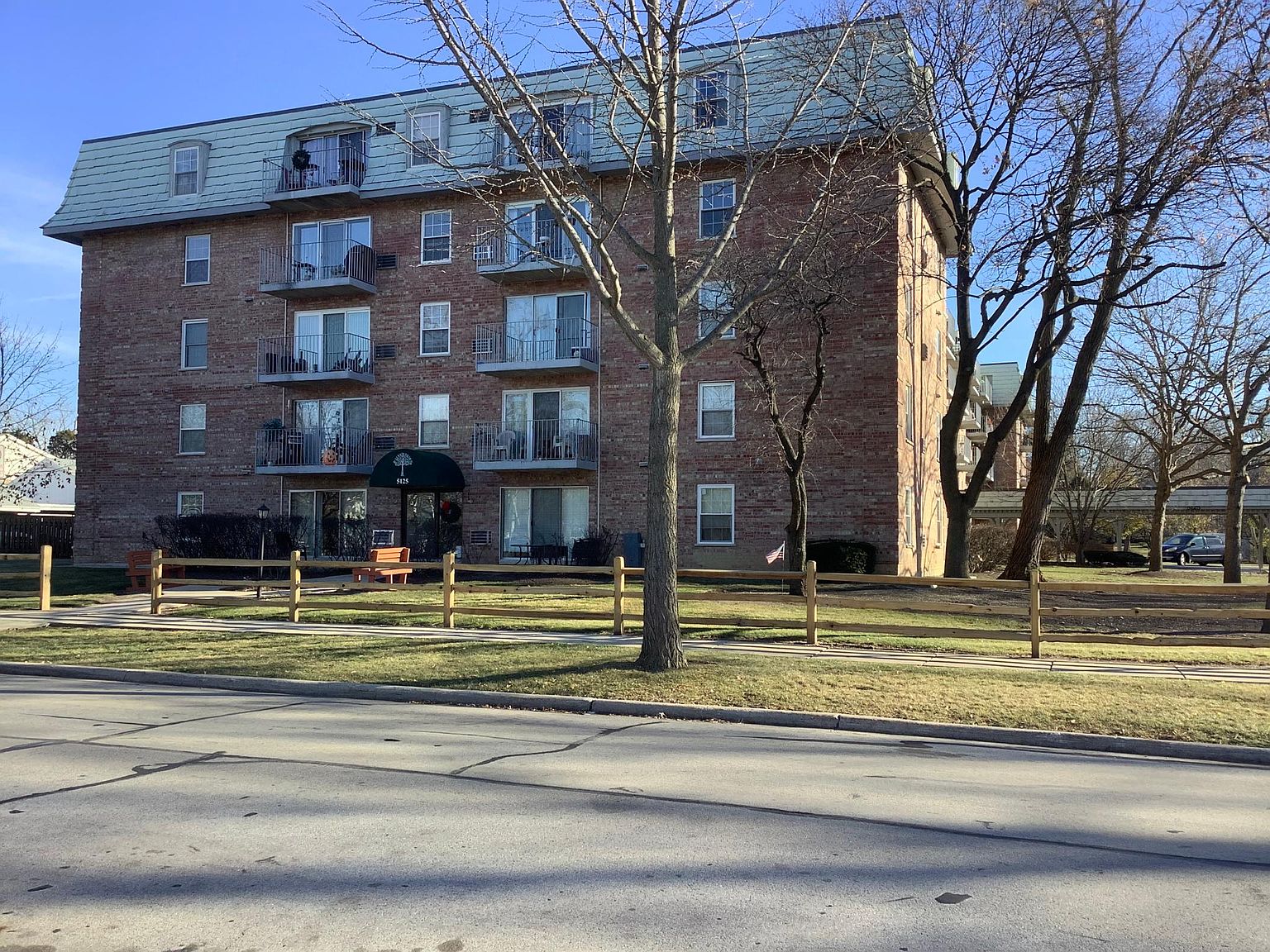 5125 Blodgett Ave APT 101, Downers Grove, IL 60515 Zillow
