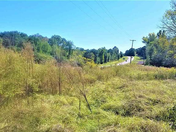 3rd image of 110 Southpoint Rd