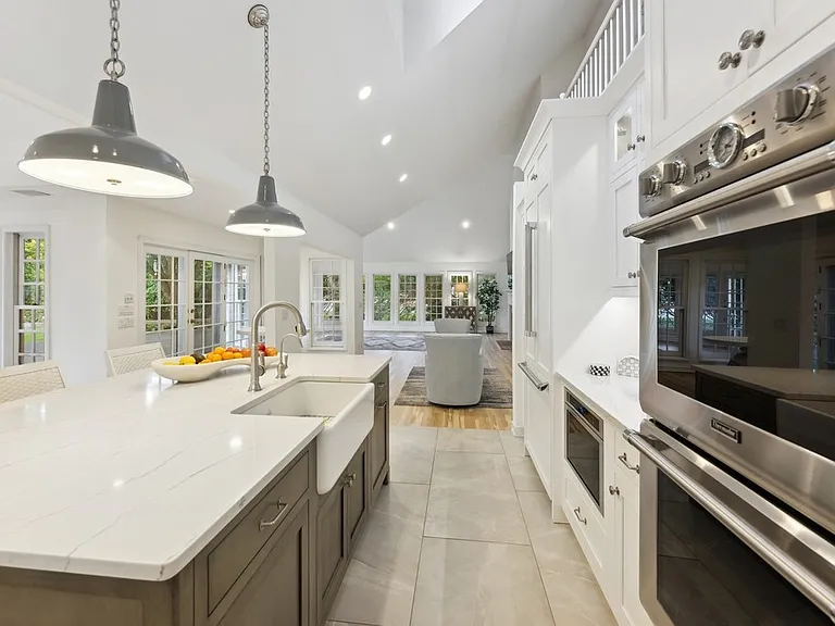 62 Beach Ln — Photo 5