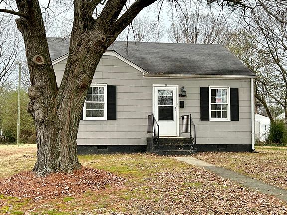 2nd image of 2408 Pickering Blvd