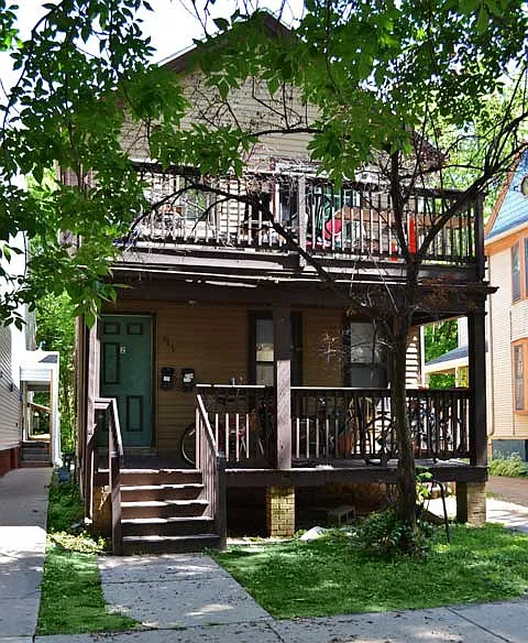411 W Doty St — Photo 1