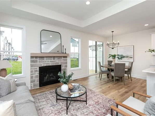 1418 NW 32nd St, Ankeny, IA 50023