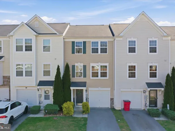 334 Rumbling Rock Rd, Hedgesville, WV 25427