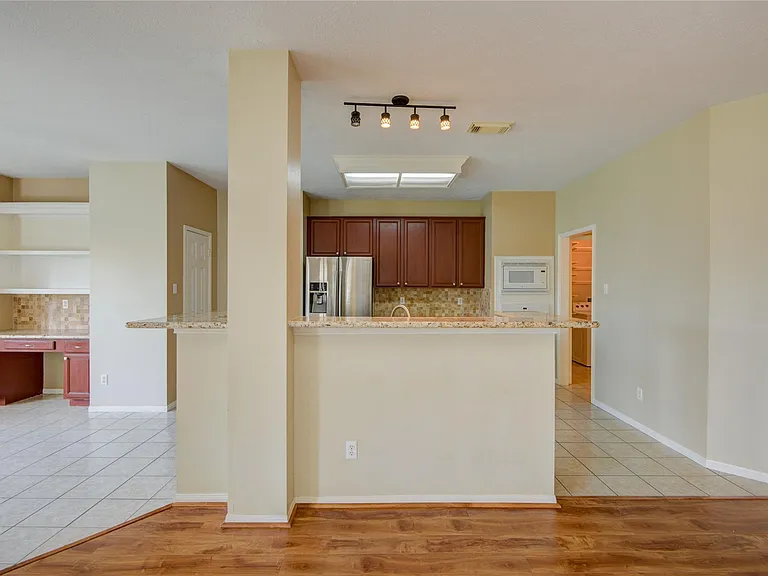 1803 Senca Springs Ct — Photo 15