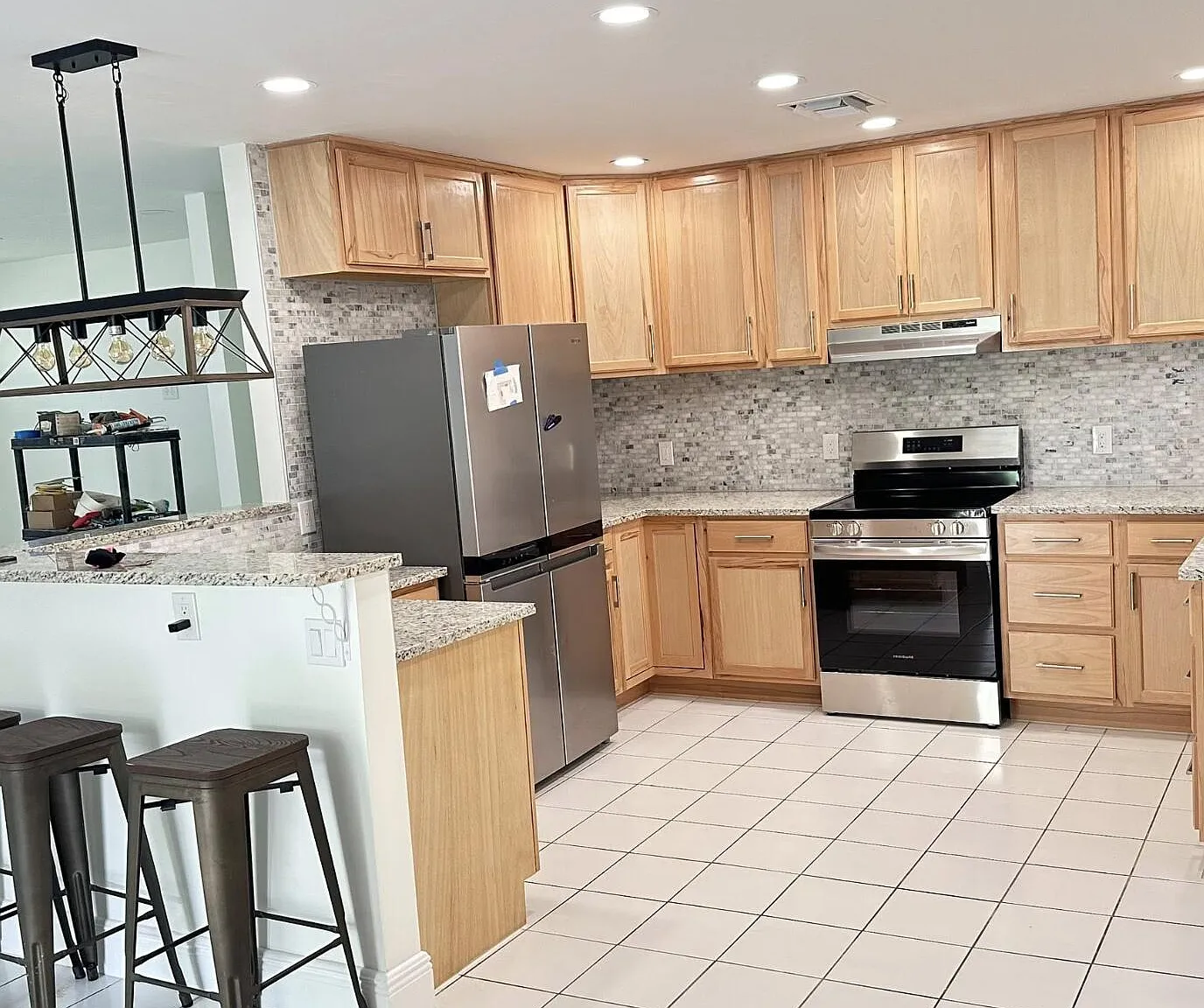 3 bed, 2.0 bath, 1232 sqft, $2,375 — Photo 3