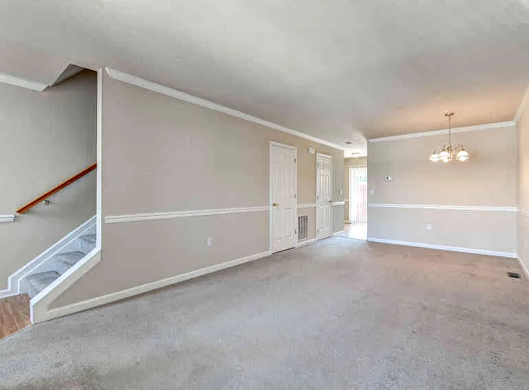 100 Georgetown Rd — Photo 18