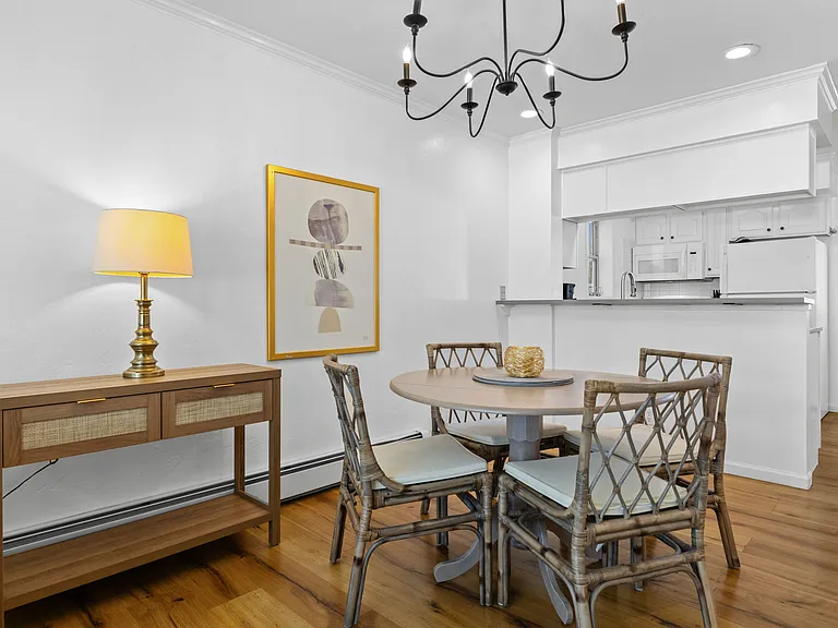 Dining area | Dining table for 4