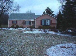 25422 Farmbrook Rd, Southfield, MI 48034