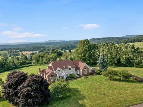 5 Turnberry Road, Wallingford, CT 06492