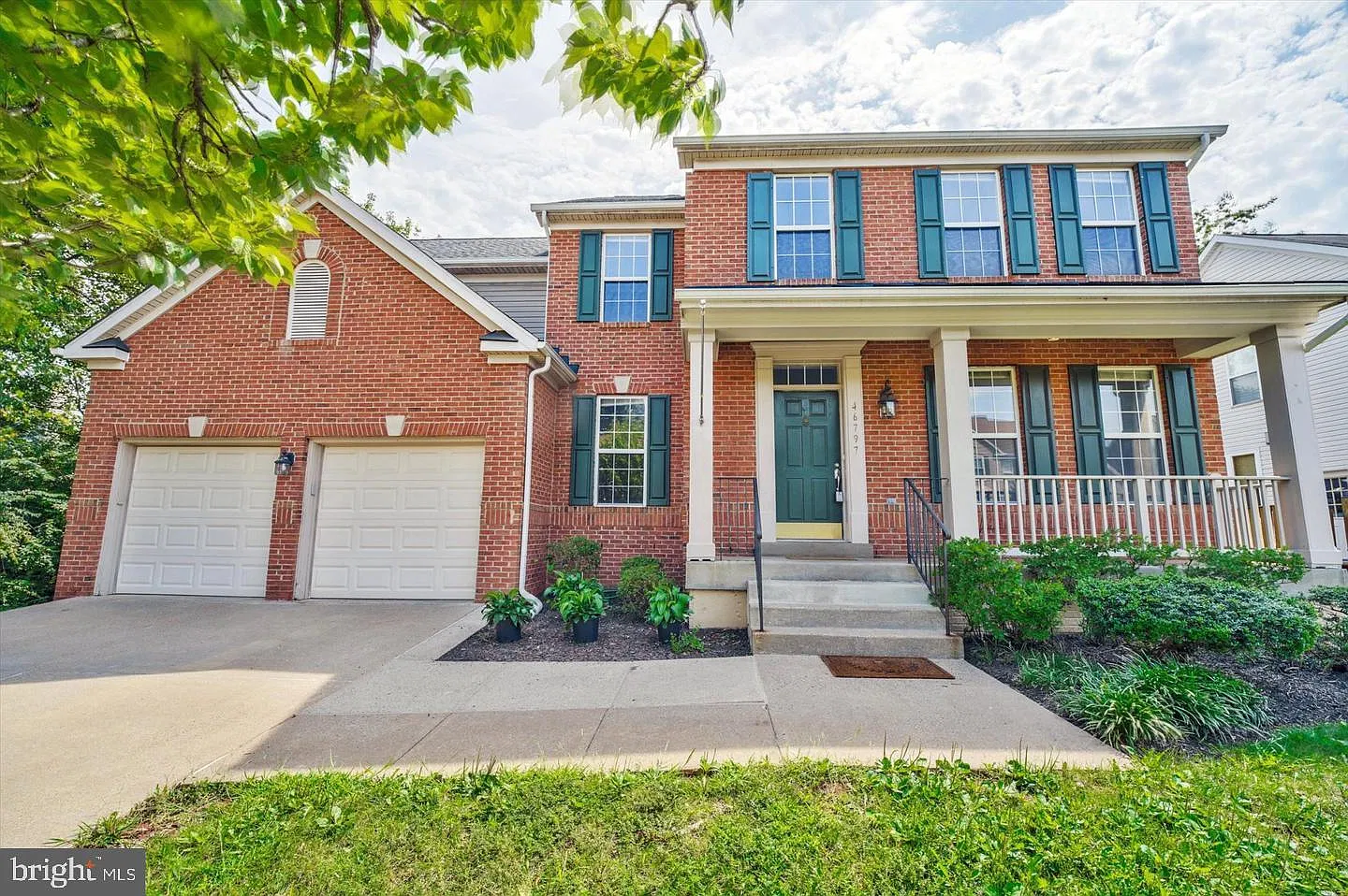 5 bed, 3.5 bath, 5310 sqft, $4,500 — Photo 1