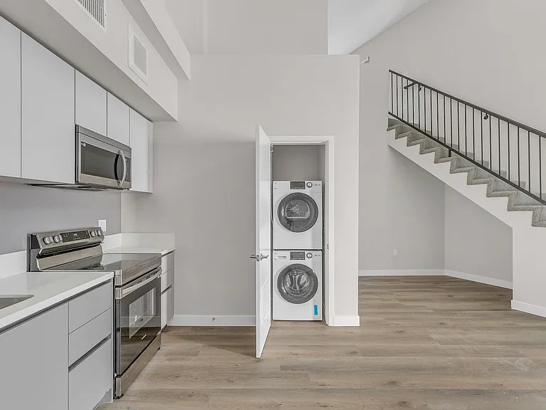 825 Coronado-Building — Photo 31