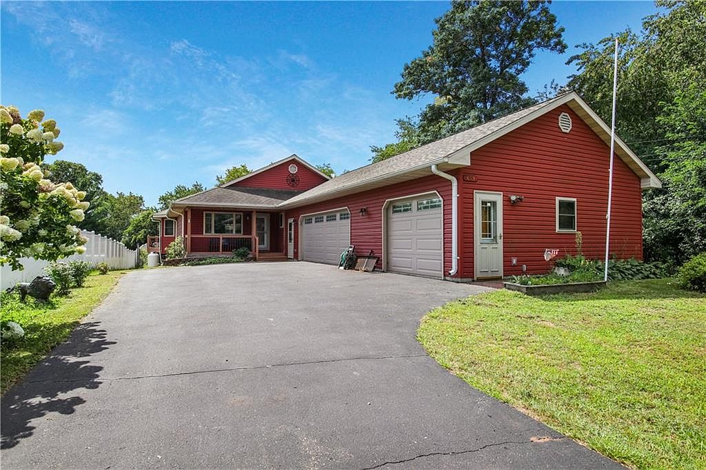 659 West Garden Street Chippewa Falls WI 54729 Zillow