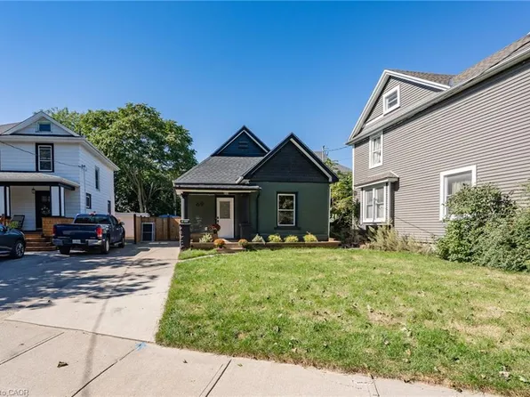 69 York St, Saint Catharines, ON L2R 6C6
