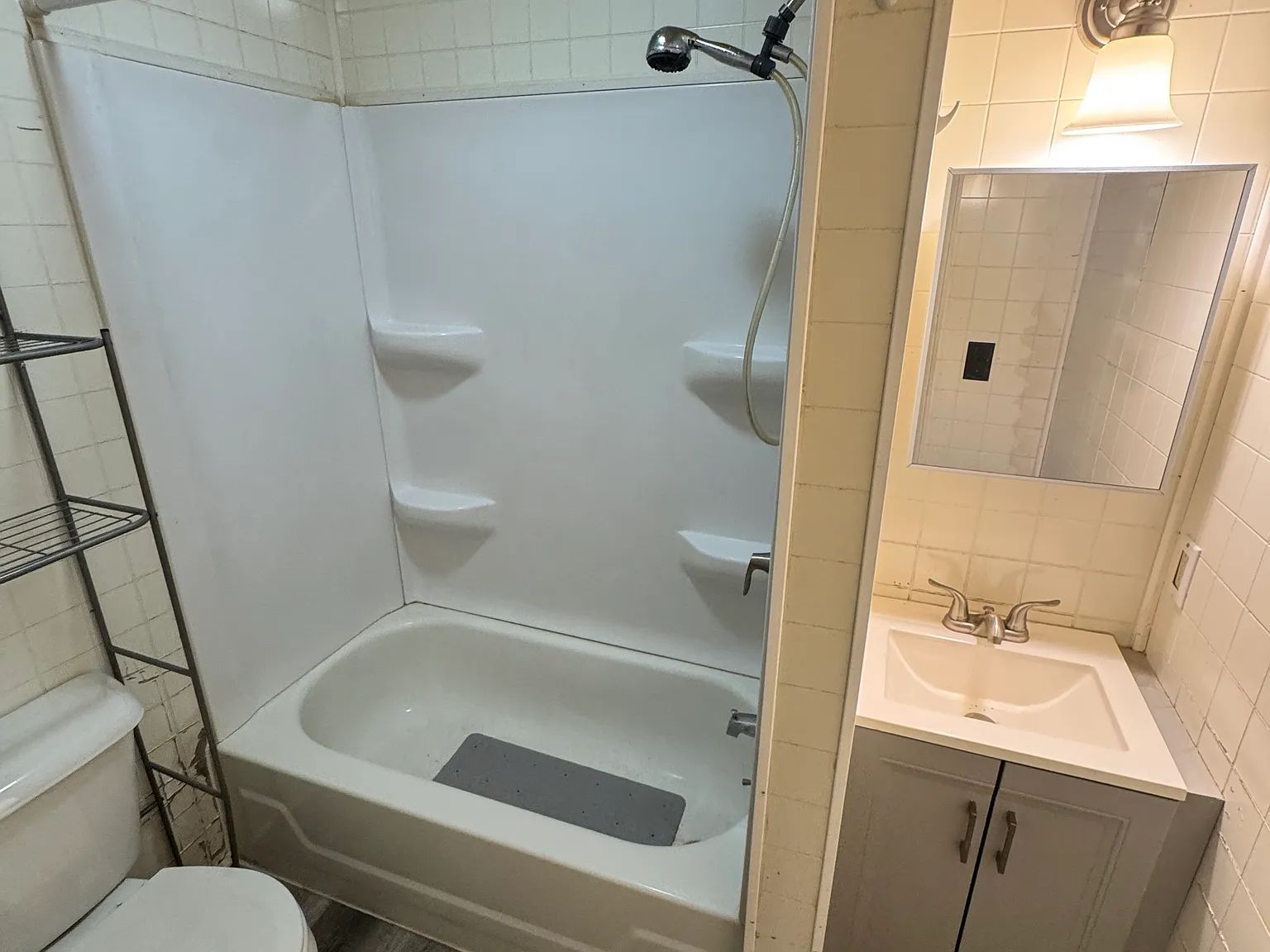 1 bed, $995 — Photo 4