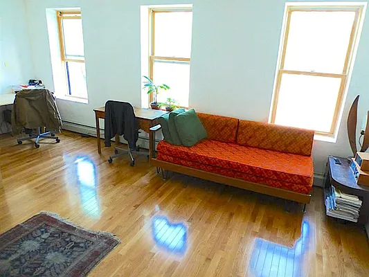 Rented by Compass | media 7