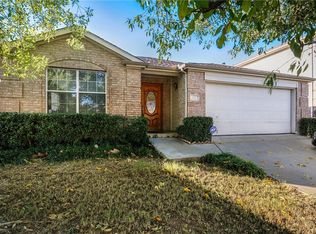 2913 Gentilly Ln, Fort Worth, TX 76123