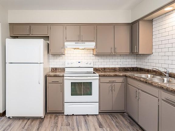 2nd image of 1613 Overdene Ave #3