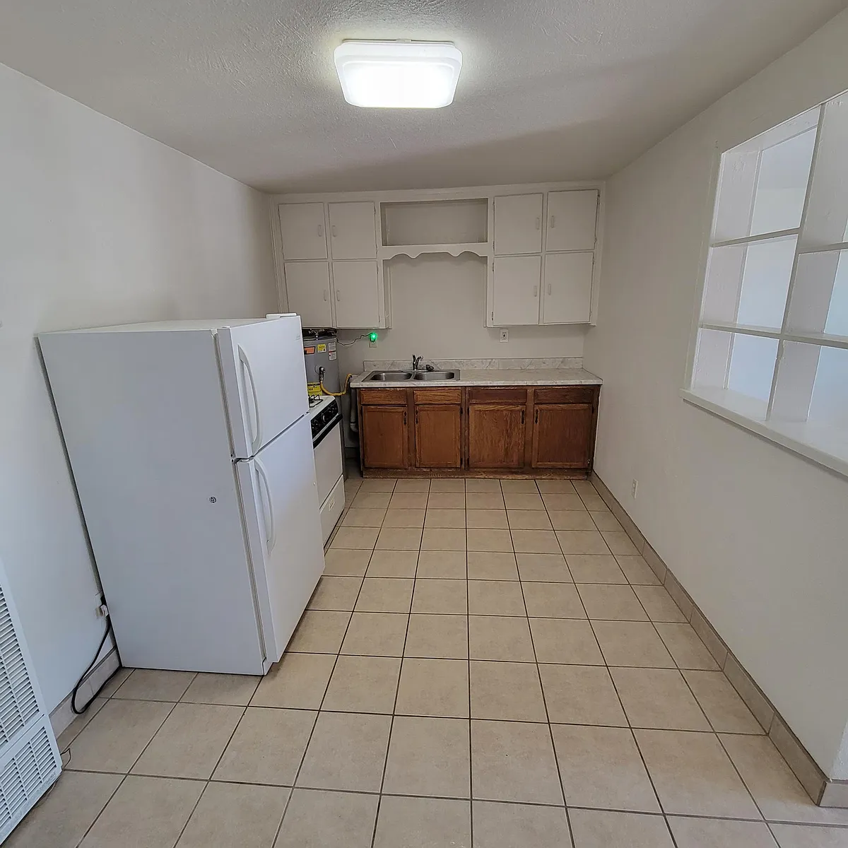 Building Photo - 926 N Tornillo St #2