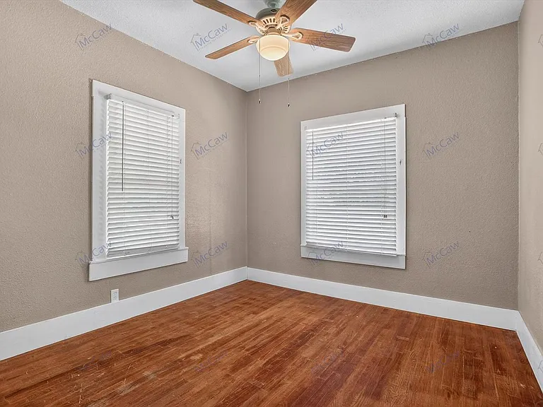 303 S Elm St — Photo 9