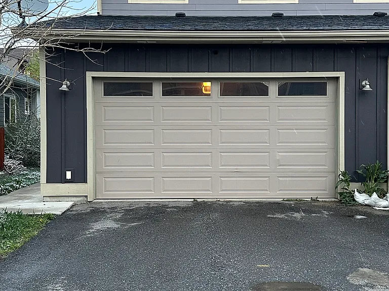 1226 Manzanita Dr — Photo 2