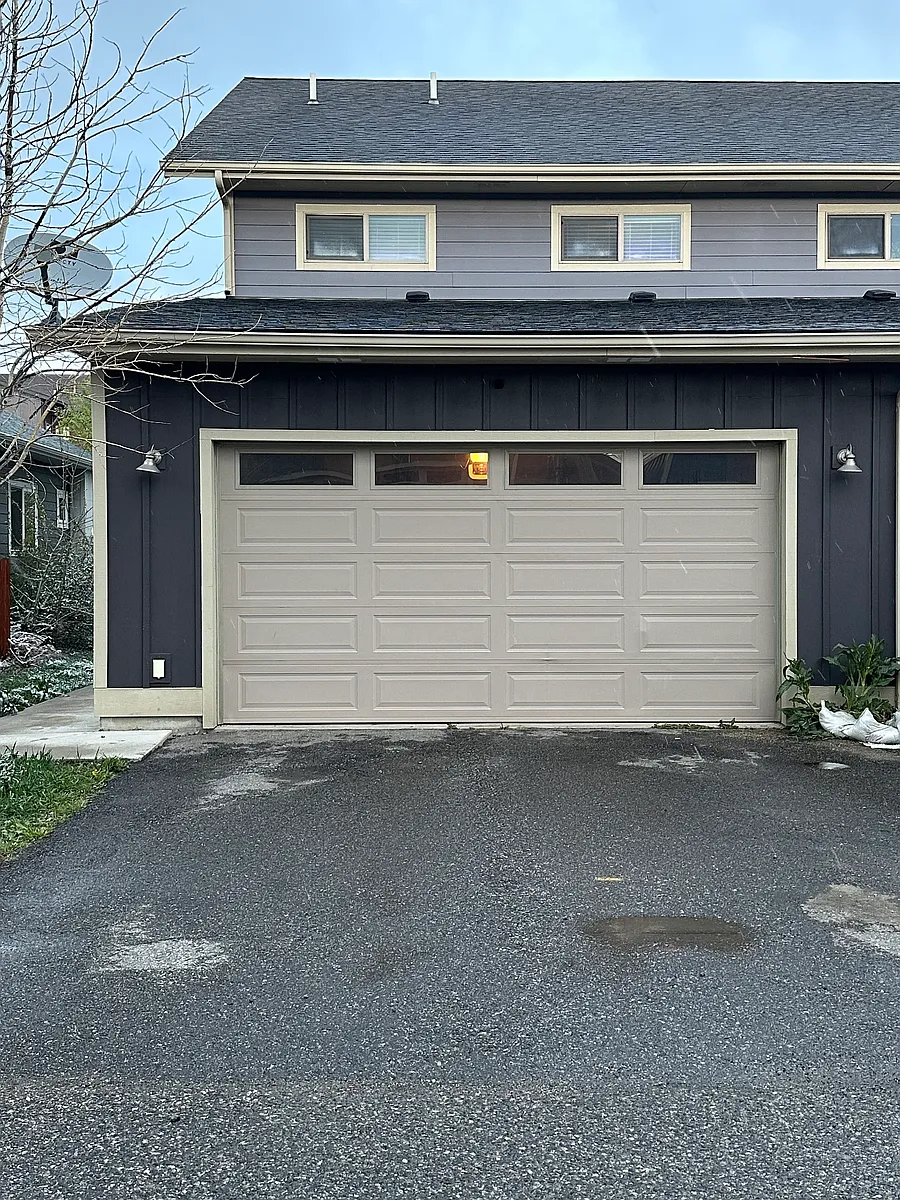 Building Photo - 1226 Manzanita Dr