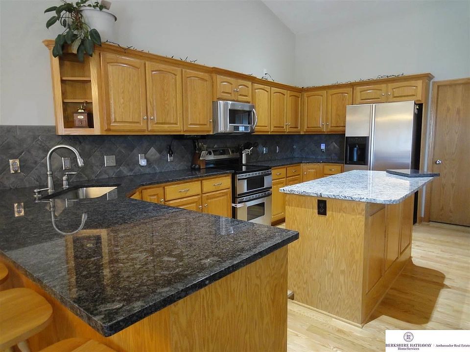 1st image of 21203 McClellan Dr
