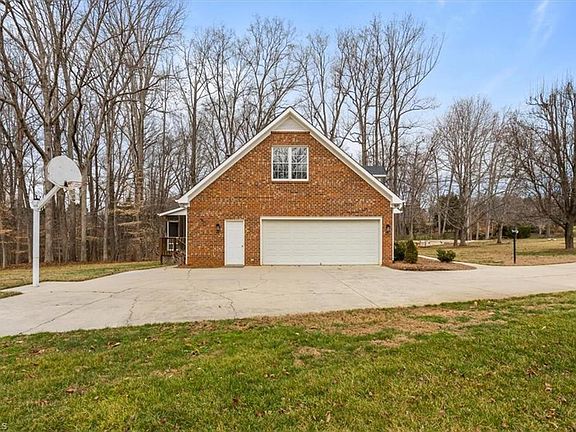 5th image of 6101 Oak Glenn Ct