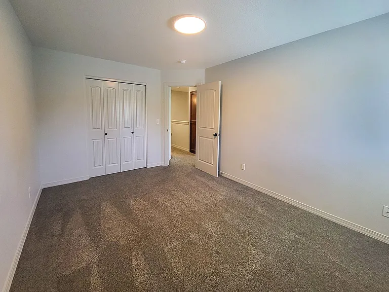 407 & 409 Madrona Ave SE — Photo 29